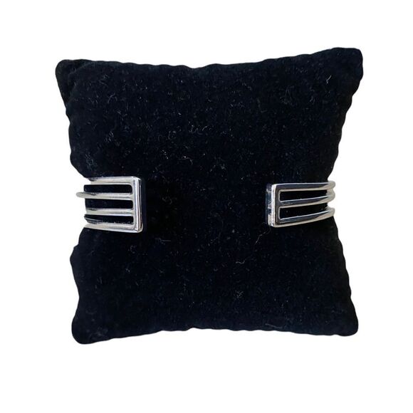 Faux Cabochon Peal & Rhinestone Cuff Bracelet Silver Tone OSFM - Picture 3 of 4